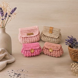 Häkelanleitung für ein Mini-Täschchen (PDF), Nano-Kosmetiktasche (Anleitung), Häkelanleitung für eine Baumwollgeldbörse, Münz-Kosmetiketui (Anleitung), Boho-Lavendel-Schlaufe