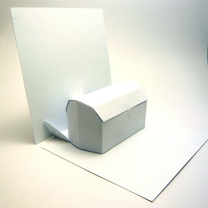 Modelos em branco para o cartão de aniversário 3D do baú do tesouro