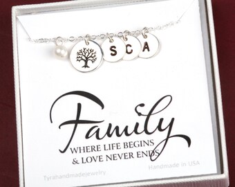 Family Tree initial Necklace,family monogram necklace,mother's day gifts,Family initials,Grandma necklace,Mother jewelry,Custom font