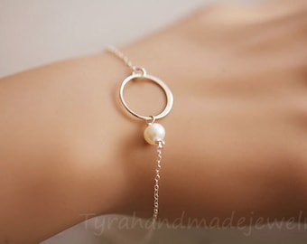 Personalized karma circle bracelet,Eternity love circle,custom birthstone,Wedding jewelry,Bridesmaid gift,graduation gift,custom note card