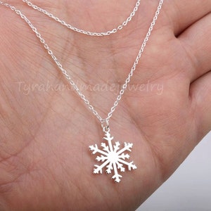 Double layer snowflake necklace,Christmas snowflake necklace,winter wedding Jewelry,Bridesmaid gift,Birthday gift,custom jewelry card