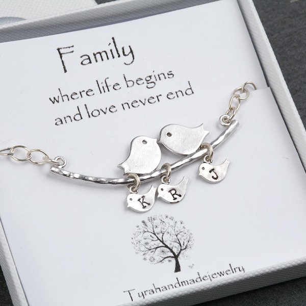 Baisers oiseau bébé oiseau bracelet, le monogramme personnalisé bracelet, un oiseau sur la branche, la personnalisée oiseau famille initiale, mère de bijoux, la maman et le bébé
