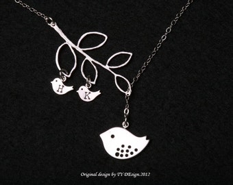 Halsband med fågelmotiv, fågelfamiljegren, mamma och barn, present till mormor, mors dag-present, familjemonogram, årsdagspresent, personligt smyckeskort