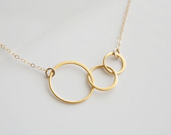Best Friends Circle Necklace,interlocked three circles,Eternity love Circle,Mother Daughter gift,sisters forever,Sisterhood gift,custom note