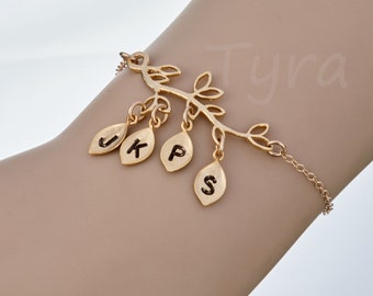 Gold Family Tree bracelet,Leaf bracelet,initial bracelet,family initial bracelet,Grandma gift,Mother Jewelry,Mom and Baby,custom note card