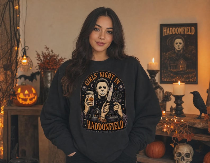 Tjejkväll i Haddonfield Michael Myers skräcktröja eller sweatshirt Classic Unisex Crewneck Sweatshirt | Gildan® 18000 - Black