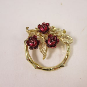 Vintage Gold Gerrys Rose Brooch, Small Flower Bouquet Wreath Pin Jewelry 1960s
