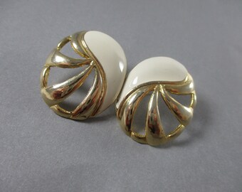 Cream Oval Earrings, Enamel and Gold Vintage Fashion Jewelry 1980s