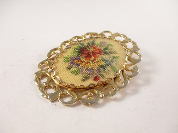 Needlepoint Flower Brooch,  Small Oval Pin Floral… - image 2