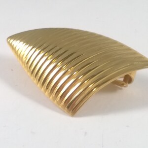 Vintage Gold Scarf Clip - Pinless Triangle Pin - Fashion Jewelry Brooch 1980s