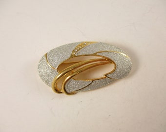 Sparkle Oval Brooch,  Gold Tone Diamond Dust Glitter Pin Fashion Jewelry 1980s