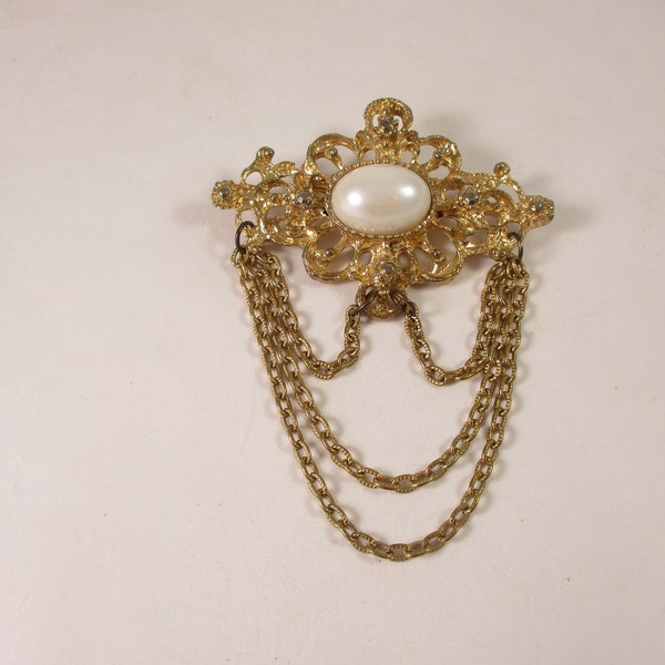 Pearl Swag Brooch, Vintage Gold Chain Victorian Revival Collar Pin Jewelry 1980s