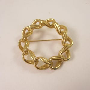 Vintage Gold Wreath Brooch, Round Chain Link Gold Tone Fashion Pin -  Jewellery - 1990s