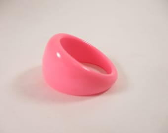 Chunky Bubblegum Pink Acrylic Ring, 90s Retro Fashion Colourful