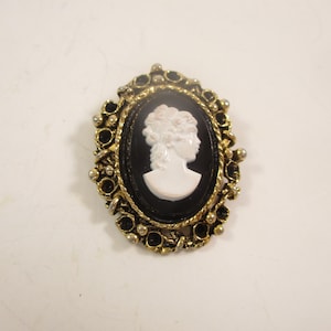Black Cameo Brooch, Vintage Ladies Silhouette Pin, Timeless Gothic Fashion Jewelry Pin 1960s