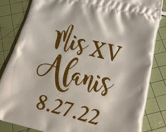 Personalized card holder Satin bag  for Quinceanera, sweet sixteen gift bag, party pouch monogrammed