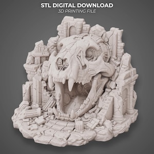 Può includere: Un file di stampa 3D grigio chiaro che raffigura un grande teschio animale meccanico integrato in una struttura in pietra in rovina con colonne e detriti. Il testo STL DIGITAL DOWNLOAD 3D PRINTING FILE è visibile in alto.