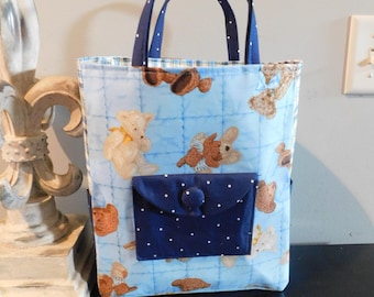 Bolsa de mano infantil hecha con tela de osito de peluche azul