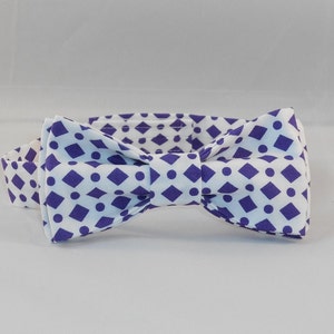 Purple And White Diamond And Dot Pattern OOAK Men&#39;s Adjustable Bowtie