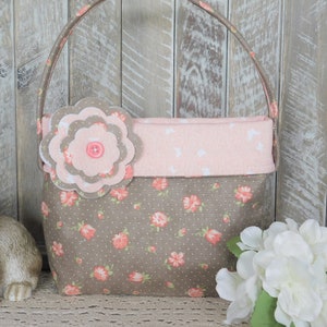 Sac à main bronzé et pêche pour petites filles avec épingle à fleurs en tissu détachable