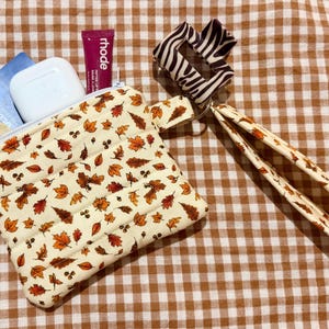Autumn Leaves Wristlet Wallet, Quilted Cotton Coin Purse, 5 x 4.5 in