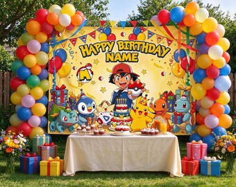 Könnte beinhalten: Ein gelber Geburtstagshintergrund mit Ash Ketchum, Pikachu, Bisasam, Plinfa, Glumanda und Schiggy sowie dem Text Happy Birthday Name. Die Szene umfasst einen Tisch mit einer Torte, Cupcakes und bunten Ballonbögen.