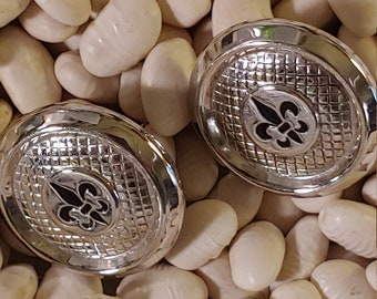 Hickok USA Round Silvertone Fleur de lis  Cufflinks