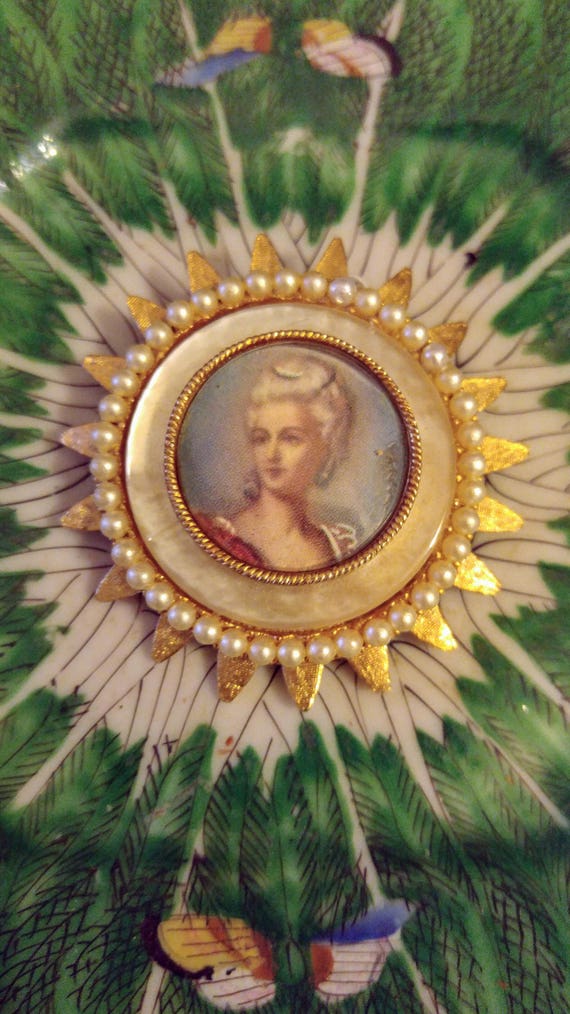 Romantic Lady KARU Marked Brooch