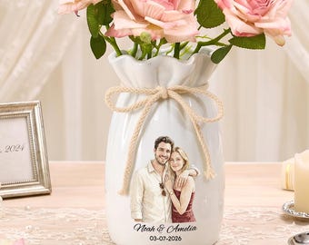 Jarrón de flores personalizado con acuarela, jarrón de cerámica con retrato lineal y dibujo de una pareja, regalo de aniversario de bodas para ella, regalo para mamá.