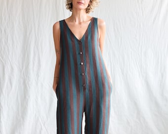 Linnen mouwloze jumpsuit met wijde pijpen en turquoise strepen / OFFON CLOTHING
