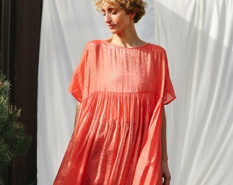 Vestido oversize de organza viscosa coral SILVINA • OFFON CLOTHING