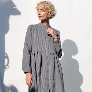 Robe-chemise rayée à col grand-père en lin CORA • OFFON