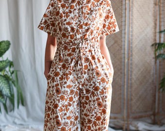 Combinaison fleurie à manches courtes et jambes larges LENNY • OFFON CLOTHING