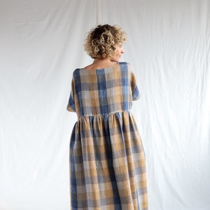 Linen oversize dress in checks SILVINA OFFON CLOTHING image 3