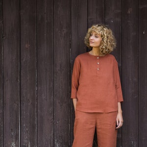 Classic Linen Top in 3/4 Sleeves / OFFON CLOTHING - Etsy