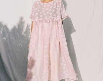 Oversized organza-jurk met roze bloemenprint SILVINA • OFFON CLOTHING