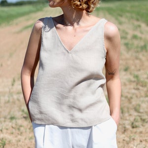 Linen sleeveless V-neck top / OFFON CLOTHING