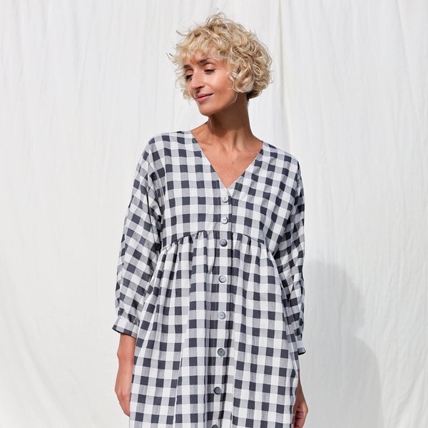 Checkered V-neck button up dress  • OFFON Clothing