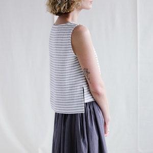 Top senza maniche in lino con orlo corto / OFFON CLOTHING