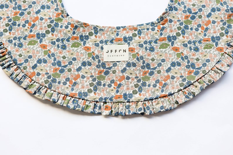 Detached collar made in a floral Tana Lawn cotton OFFON CLOTHING image 4