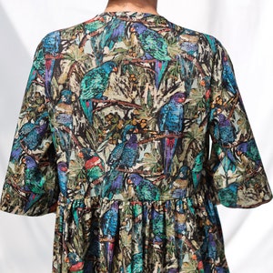 Loose wrap dress in exclusive print SONNY JAMES / OFFON Clothing zdjęcie 4