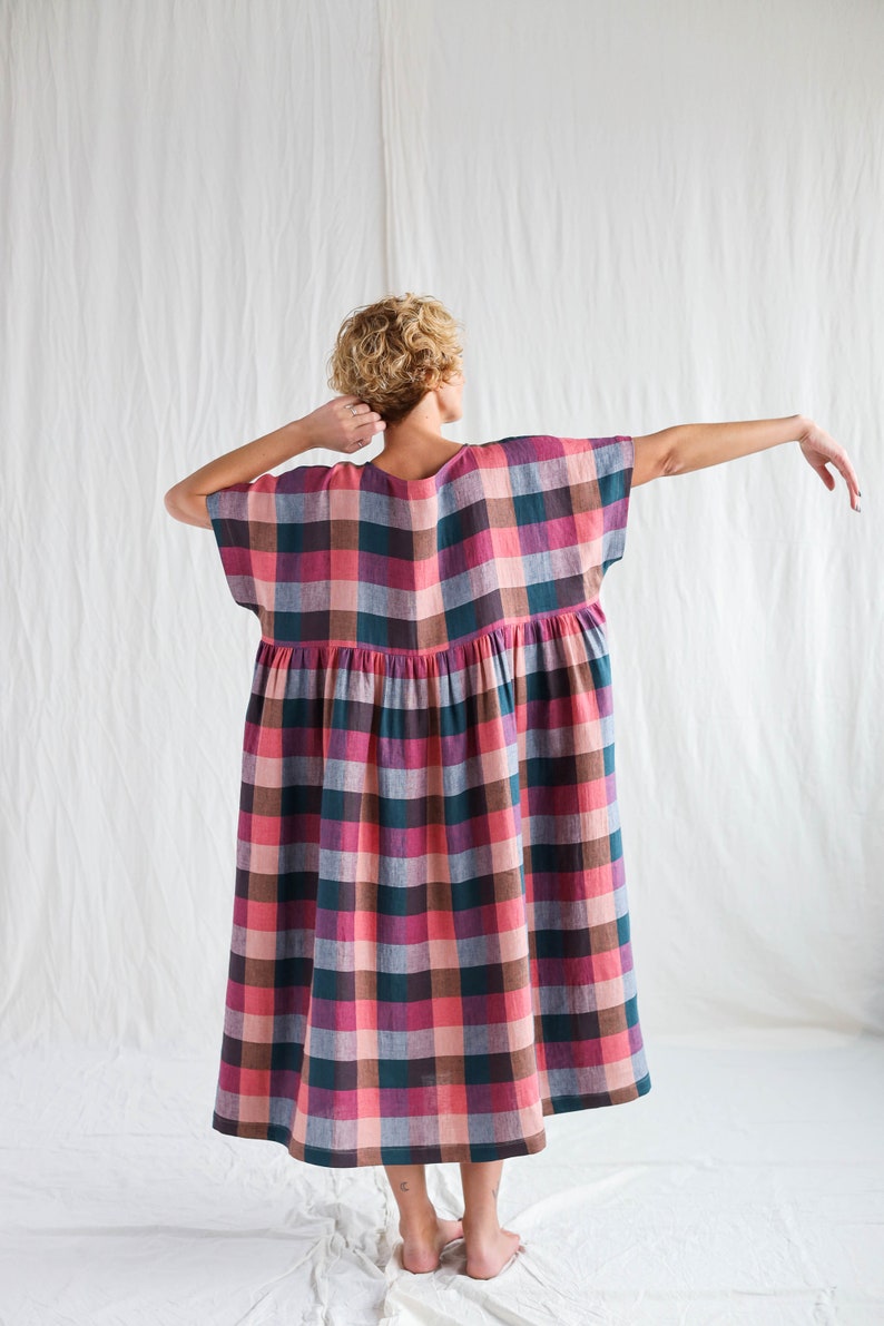 Oversize linen dress in checks SILVINA OFFON CLOTHING image 7