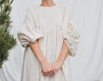 Oversized dubbelgaasjurk GRETA in gemêleerde ijskleur • OFFON CLOTHING