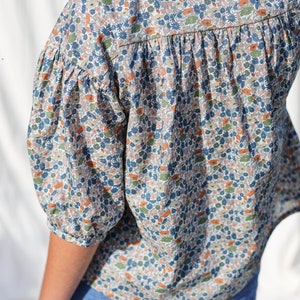 Blusa floral con botones LIU OFFON CLOTHING imagen 10