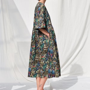 Loose wrap dress in exclusive print SONNY JAMES / OFFON Clothing zdjęcie 3