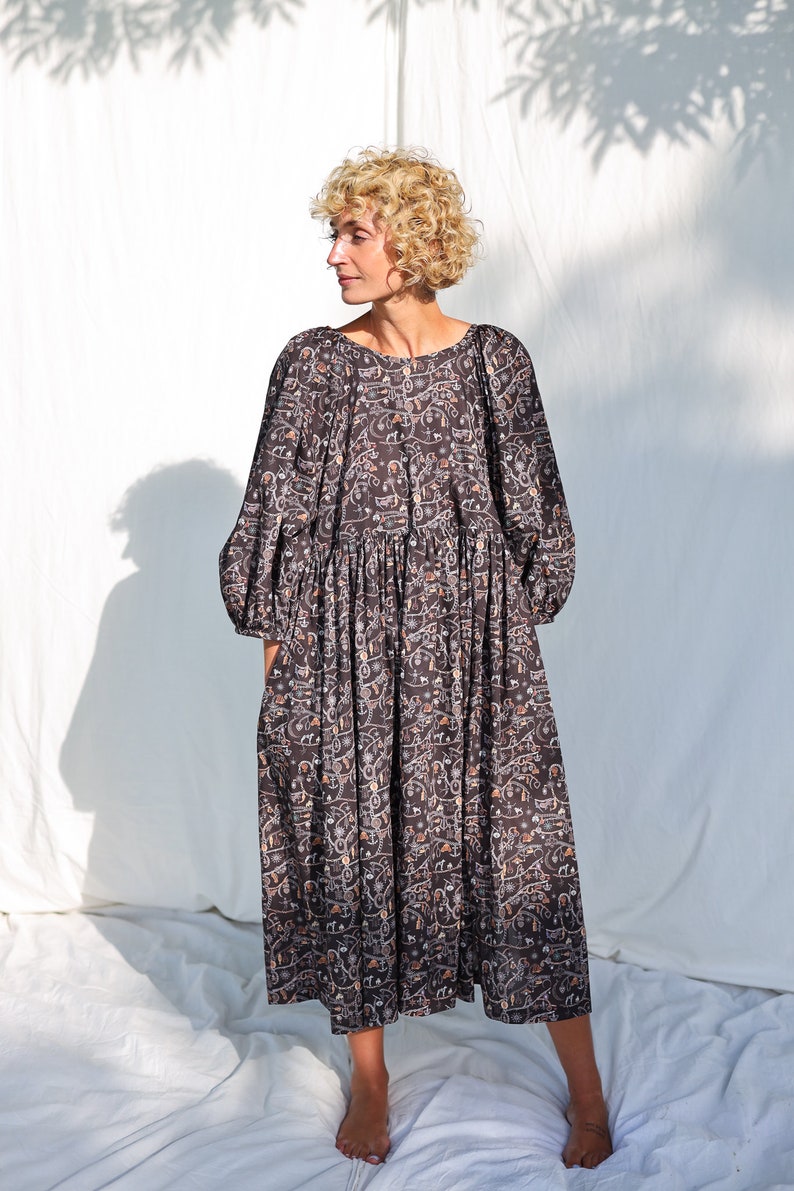 Reversible oversized vintage chain print dress FOREVER HEIRLOOM OFFON Clothing image 3