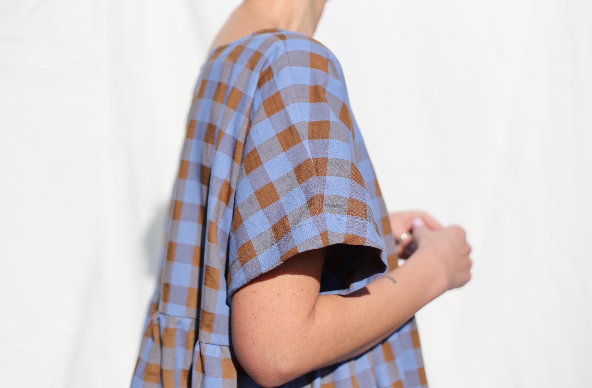 【BAON】Sui Shirring Flare Check Long One Piece Oversized Seersucker Checks Dress SILVINA in Blue Bonnet