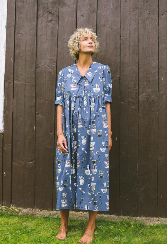 blue and white abstract dress Blue & White Abstract Spot Print Twist Front Dress