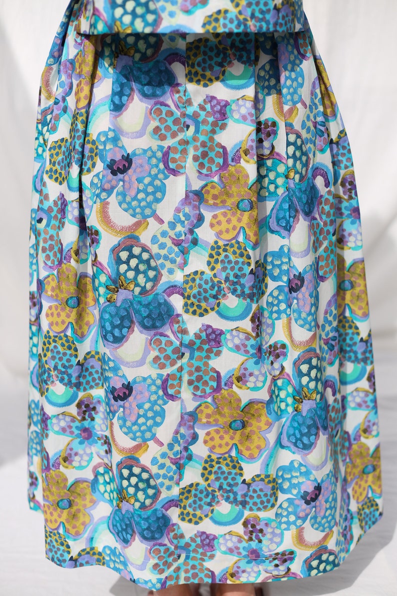 Blue floral print silky cotton pleated skirt OFFON CLOTHING image 3