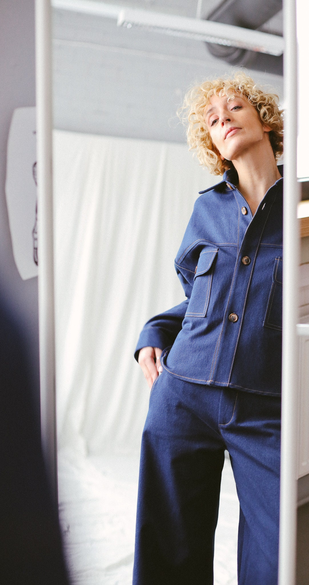 ジャケット・アウター denim over shirt jacket(unisex)/indigo Tommy Jeans ESSENTIAL OVERSHIRT - Denim jacket - indigo